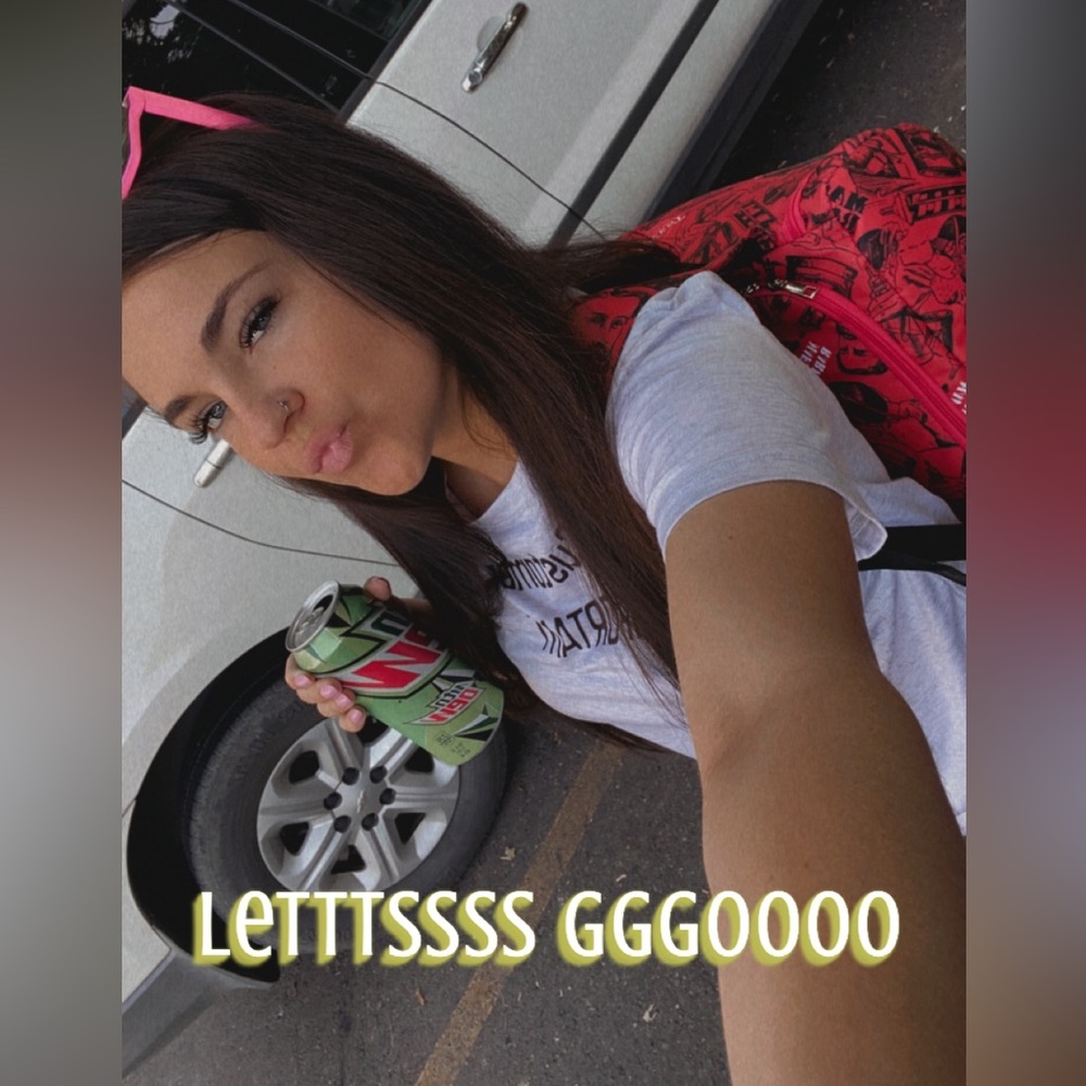 I’m Savannah! Price drop on bundles 🫶🏽 offers are welcome!